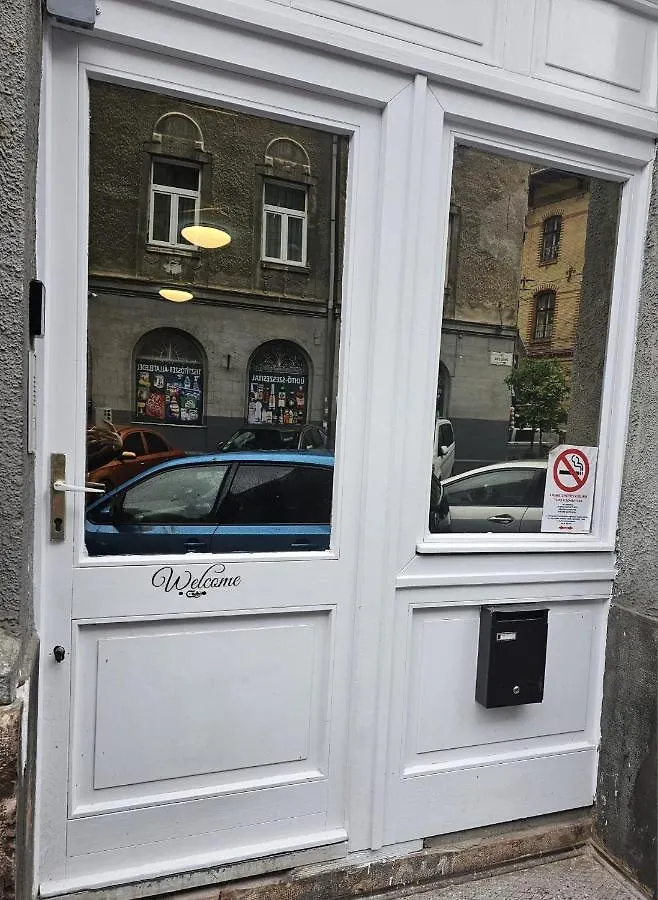 7Dab 0-9 Contactless Self Check-In Appartement Boedapest 0*,  Hongarije